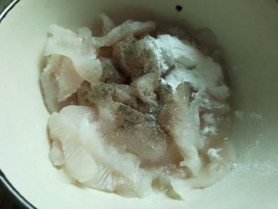 番茄巴沙鱼的做法步骤：1