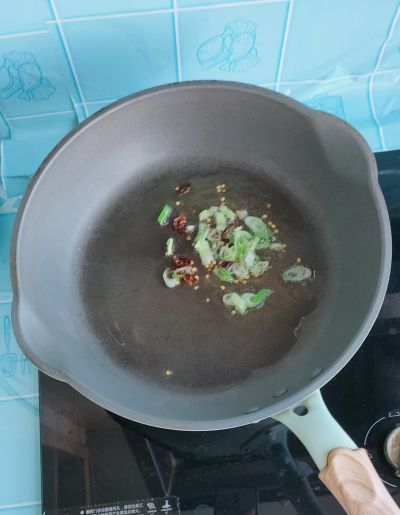 鸡肉丝酸辣汤的做法步骤：12