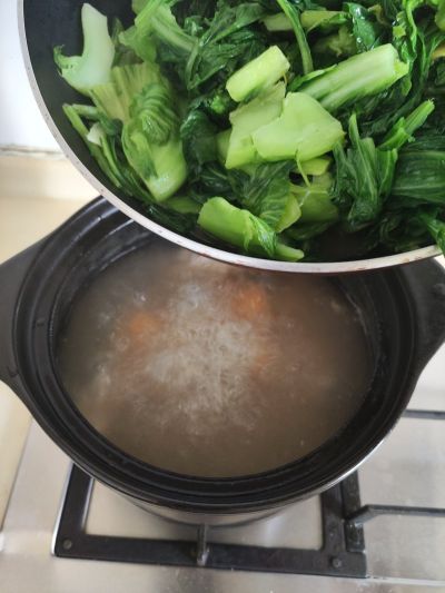 大芥菜红薯龙骨汤的做法步骤：9