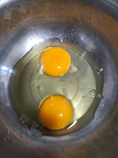 九层塔鸡蛋炒面的做法步骤：1