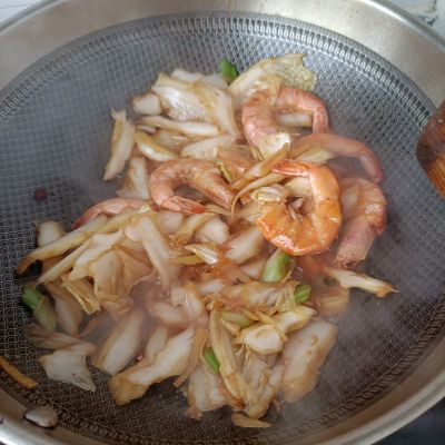 白菜粉丝炖大虾的做法步骤：11
