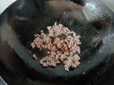 肉酱内脂豆腐的做法步骤：5