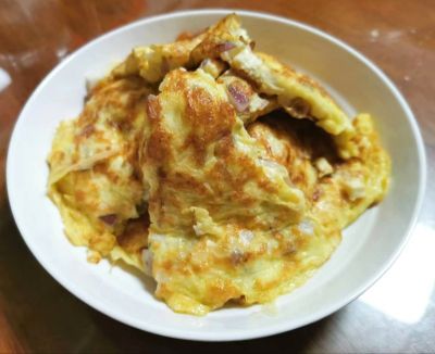 白菜洋葱豆腐粒煎蛋的做法步骤：9