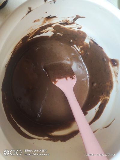 巧克力戚风蛋糕的做法步骤：1