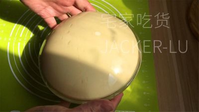 波兰种小餐包，松软拉丝，奶香味十足，配杯热牛奶，暖心又暖胃。的做法步骤：7