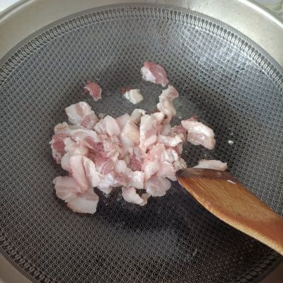 猪肉猪血炒奶白菜的做法步骤：6