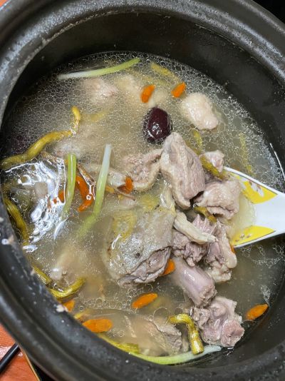 烤鸭石斛薏米汤的做法步骤：2