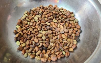 香酥蚕豆的做法步骤：1
