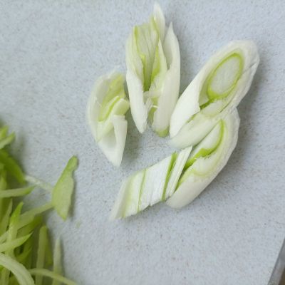 佛手瓜炒大虾的做法步骤：3