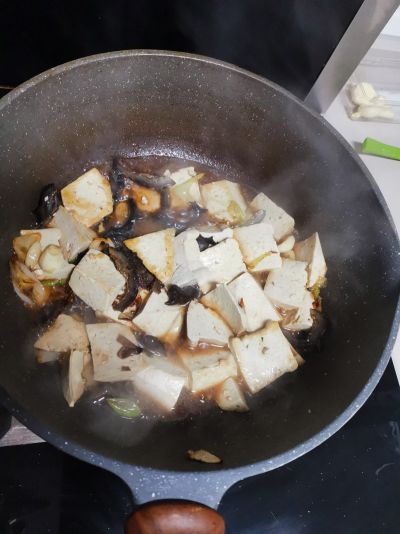 海参烧豆腐的做法步骤：7