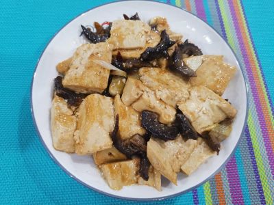 海参烧豆腐的做法步骤：9