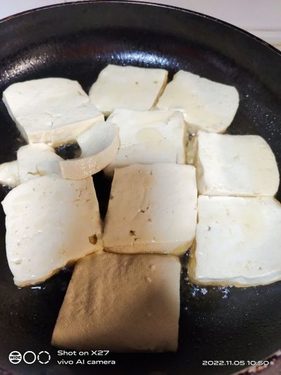 鸡毛菜烧豆腐的做法步骤：2
