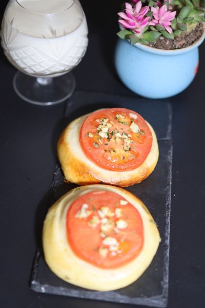 番茄佛卡夏面包的做法步骤：14