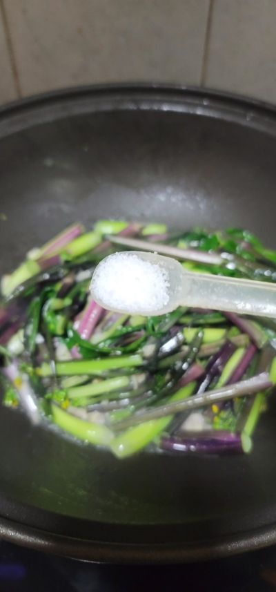 蒜末炒紫菜心的做法步骤：6