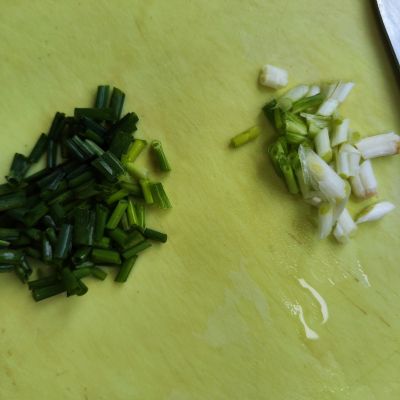 西红柿菌菇蛋饺汤的做法步骤：4