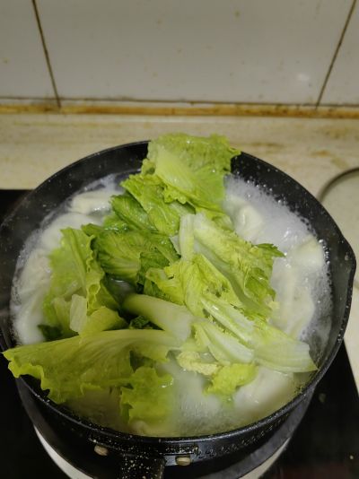清红汤水饺的做法步骤：4