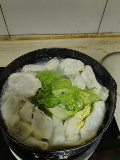 清红汤水饺的做法步骤：6
