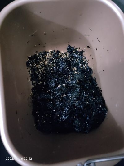 拌饭芝麻紫菜碎（面包机版）的做法步骤：3