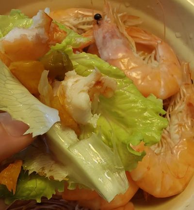 生菜鲜虾卷的做法步骤：9