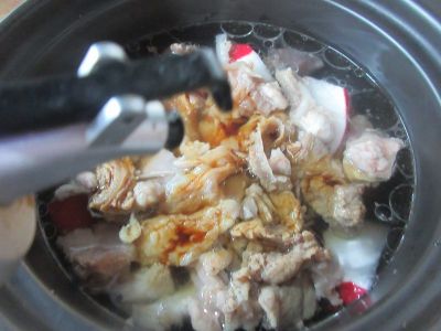 红皮萝卜牛杂煲的做法步骤：5