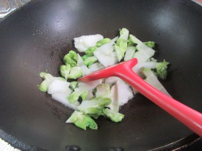 咸鸭蛋炒儿菜的做法步骤：4