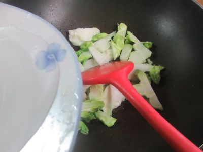 咸鸭蛋炒儿菜的做法步骤：5