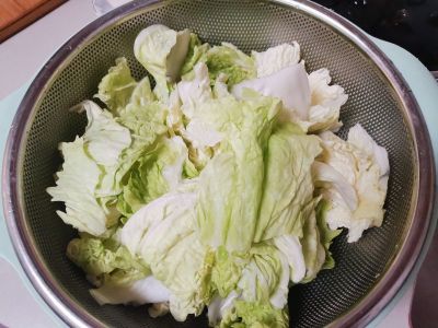 砂锅白菜豆腐煲的做法步骤：1