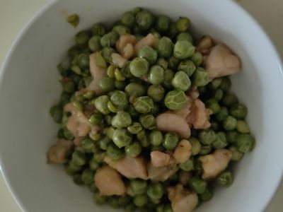 豌豆鸡丁的做法步骤：10