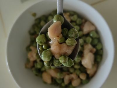 豌豆鸡丁的做法步骤：11
