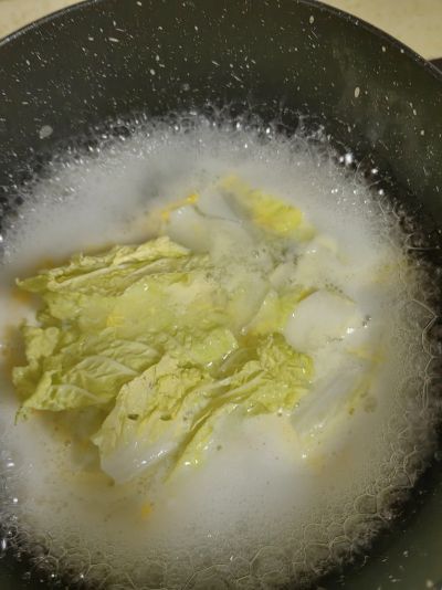 蛋花儿菜叶汤的做法步骤：3