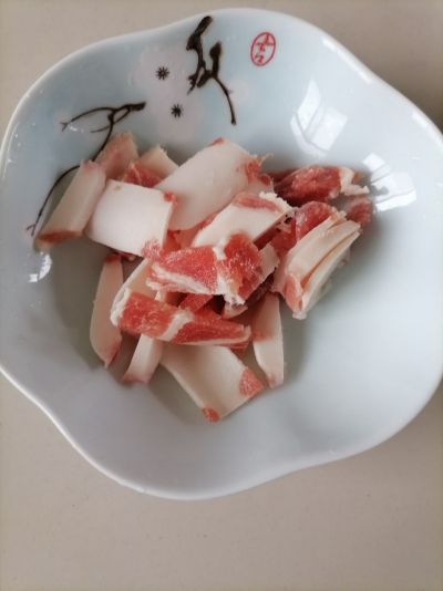 炒菜花的做法步骤：1