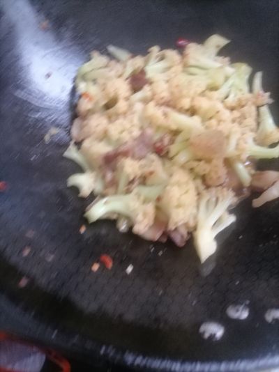 炒菜花的做法步骤：7