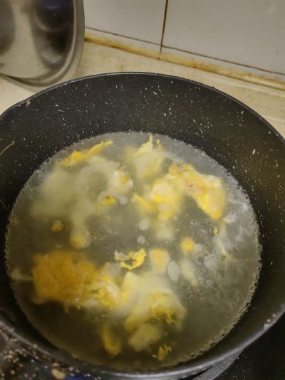 鸡蛋白菜面的做法步骤：3