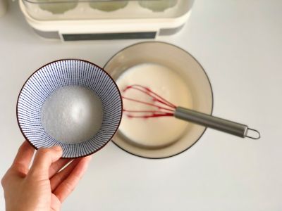 蜂蜜桂花酸奶的做法步骤：2