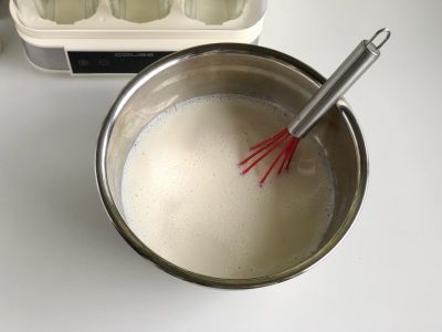 蜂蜜桂花酸奶的做法步骤：3