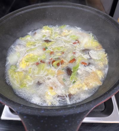 香菇白菜汤的做法步骤：8