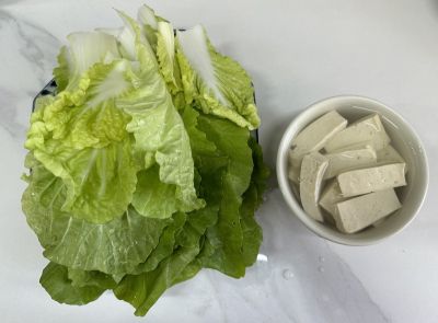 小白菜炒豆腐的做法步骤：1