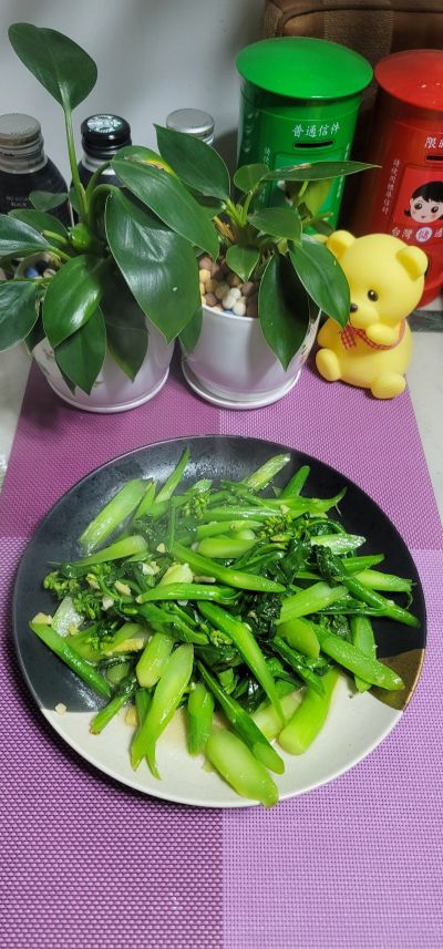 蒜末炒芥兰的做法步骤：7