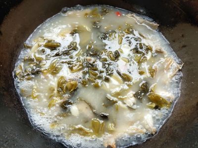 家庭版酸菜鱼的做法步骤：13