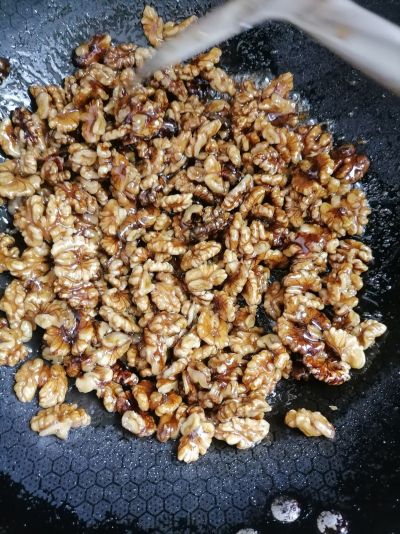 琥珀核桃的做法步骤：6