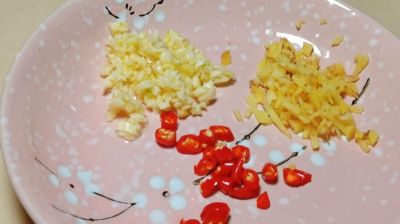 爆汁油豆腐的做法步骤：1