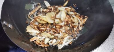 油焖大虾的做法步骤：4