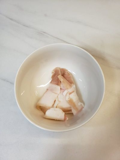 对冬天的尊重～泡菜豆腐煲的做法步骤：3