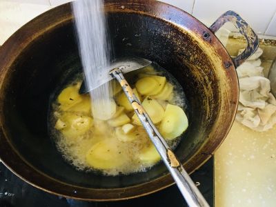 土豆泥熬小白菜的做法步骤：2