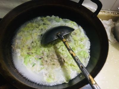 白菜肉丝汤的做法步骤：6