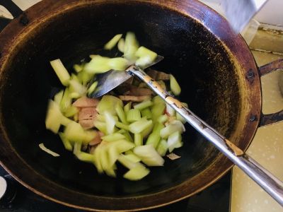 家常粉条烩菜的做法步骤：5