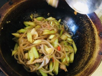 家常粉条烩菜的做法步骤：9