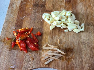 黄豆芽肉片卤面的做法步骤：6