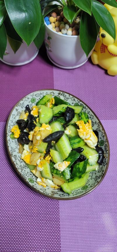 黑木耳鸡蛋炒青瓜的做法步骤：10