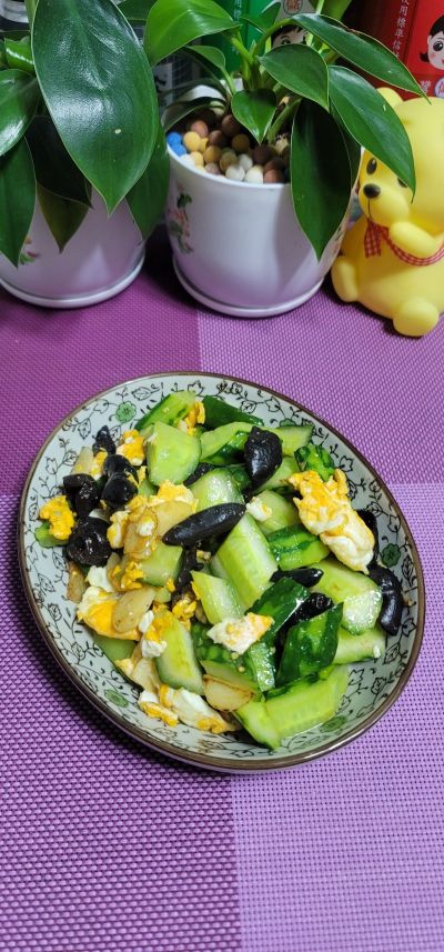 黑木耳鸡蛋炒青瓜的做法步骤：11
